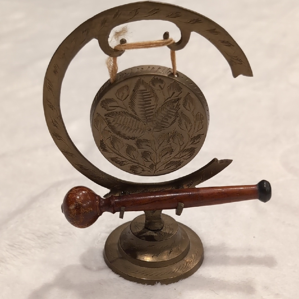 Etched Brass India Gong Wood Striker Meditation Prayer Dinner Bell Buddhism Leaf